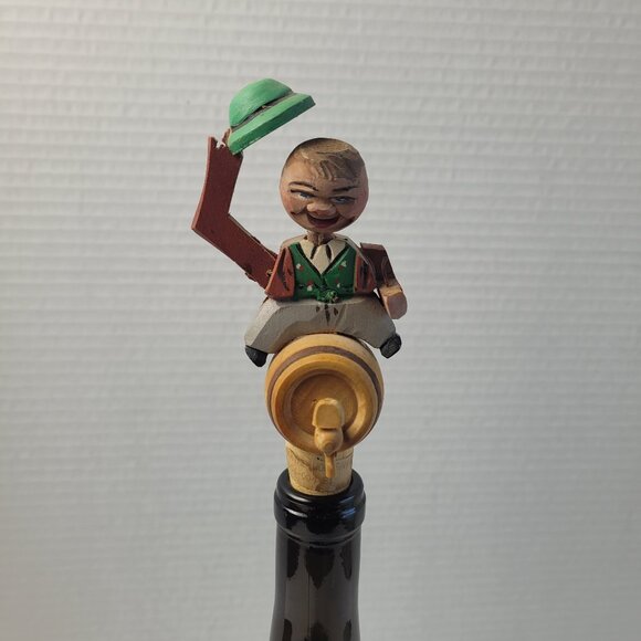 Vintage Wine Stopper Kathe Wohlfhart Wooden Man Tipping Hat - Picture 5 of 8